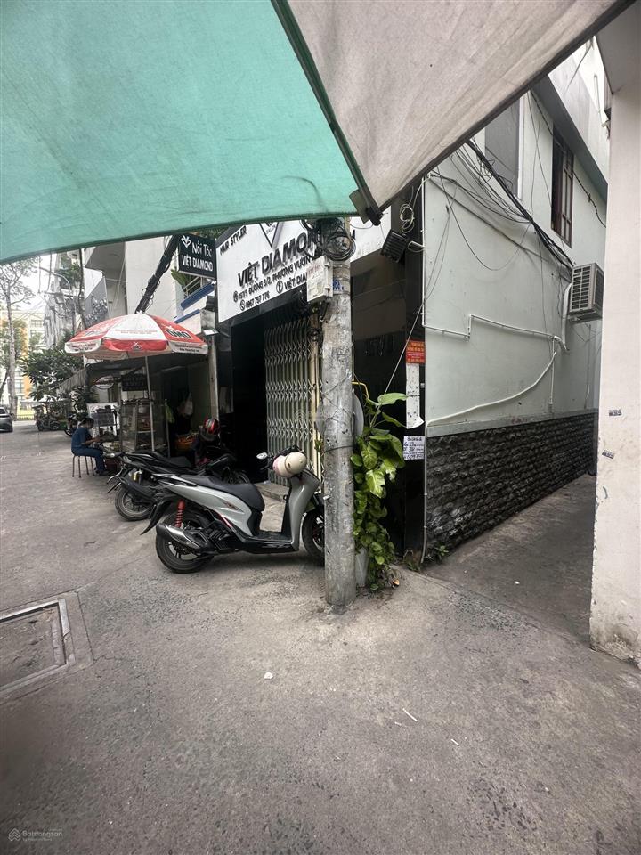 Bán gấp nhà đường 3/2, giá 13,5tỷ góc hẻm, thuận lợi kinh doanh và cho thuê  0903 333 *** tuyền