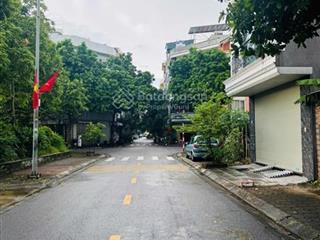 Gần 70m2 đẹp nhất long biên, ô tô đỗ, 200m ra cầu vĩnh tuy, aeon, dân xây bề thế