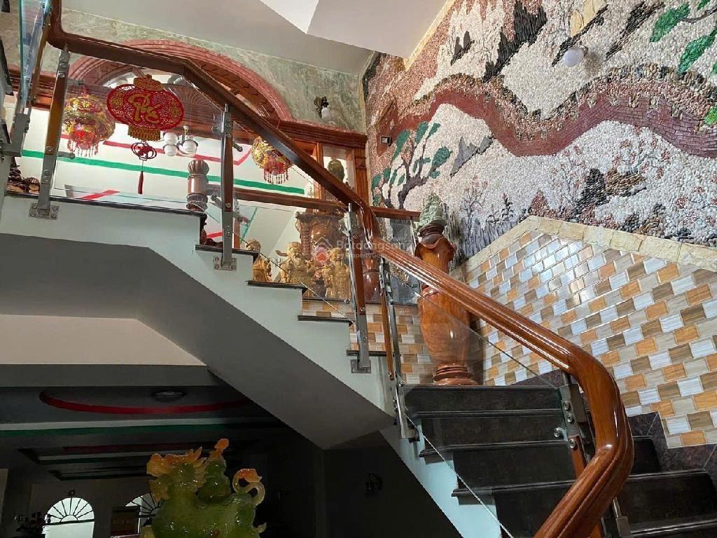 Bán nhà 4 tầng 4,5 x 30m, mặt tiền nguyễn ảnh thủ, giá quá tốt trong khu vực