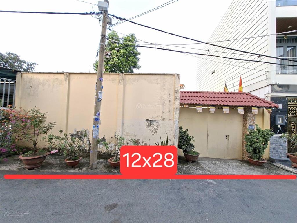 Bán đất 12 x 28m, tặng nhà c4 còn mới, hẻm 6m huỳnh thị hai cách chợ hạt điều 300m