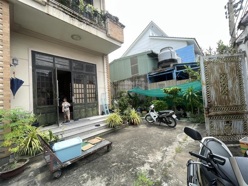 Biệt thự 3 tầng 14 x 20 mặt tiền đường số 1, đường thông bờ kè mới.