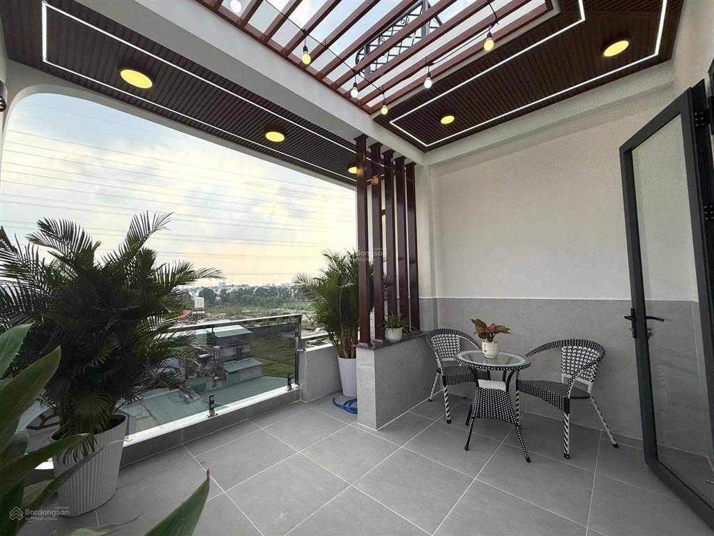 Nhà 4 tấm 4x20 hẻm 8m trần thị năm  dương thị mười, tặng full nội thất.