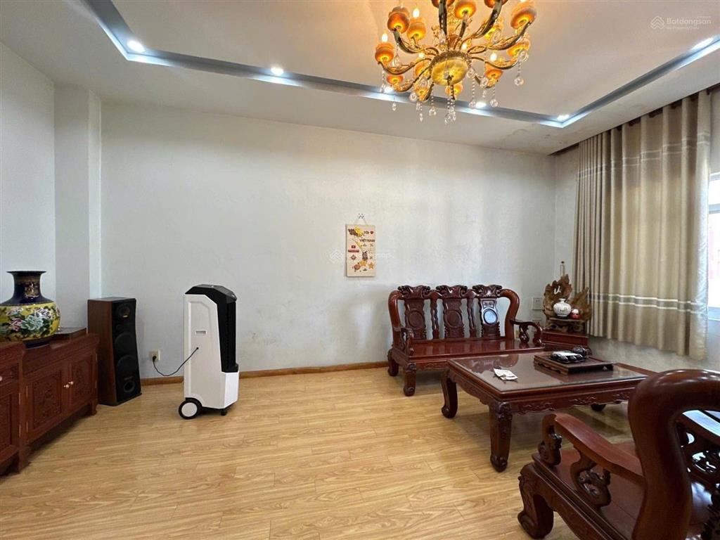 Giảm 2,5 tỷ  bán nhà 5 tầng 10x25 mặt tiền hiệp thành 6, gần chợ hiệp thành, nguyễn ảnh thủ.
