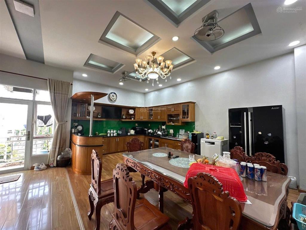 Giảm 2,5 tỷ  bán nhà 5 tầng 10x25 mặt tiền hiệp thành 6, gần chợ hiệp thành, nguyễn ảnh thủ.