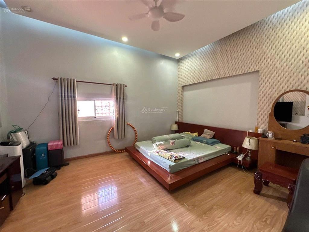 Giảm 2,5 tỷ  bán nhà 5 tầng 10x25 mặt tiền hiệp thành 6, gần chợ hiệp thành, nguyễn ảnh thủ.