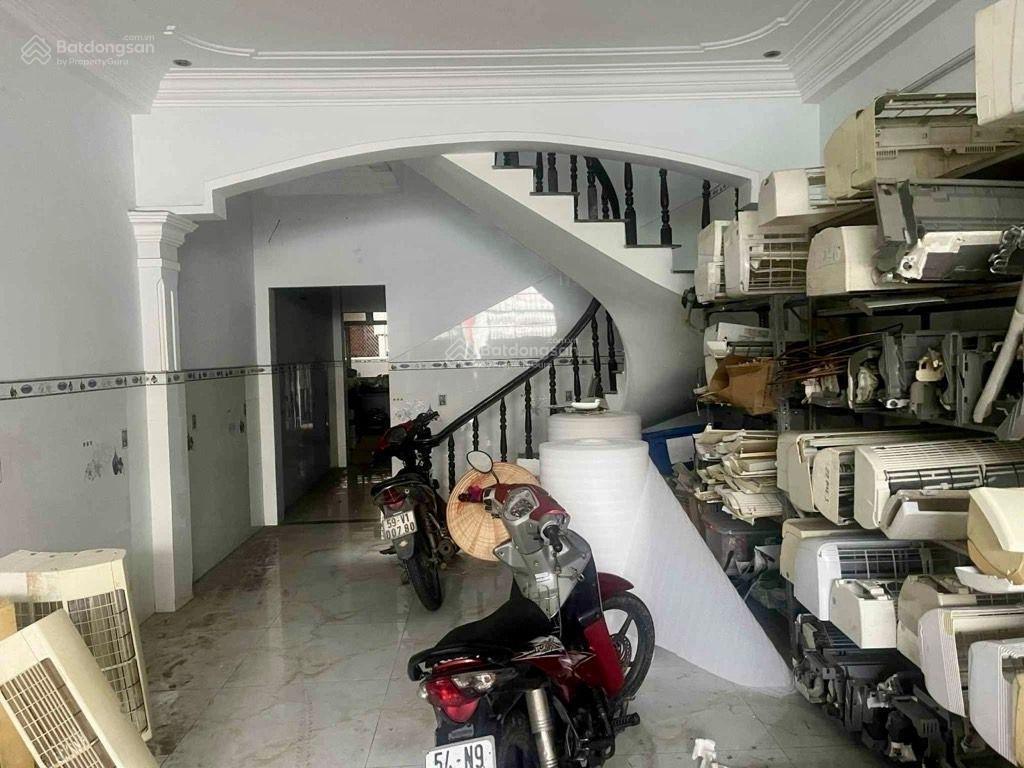 Mặt tiền giá hẻm. nhà 3 tầng nở hậu 6,3 x 24 mặt tiền trung mỹ tây 03