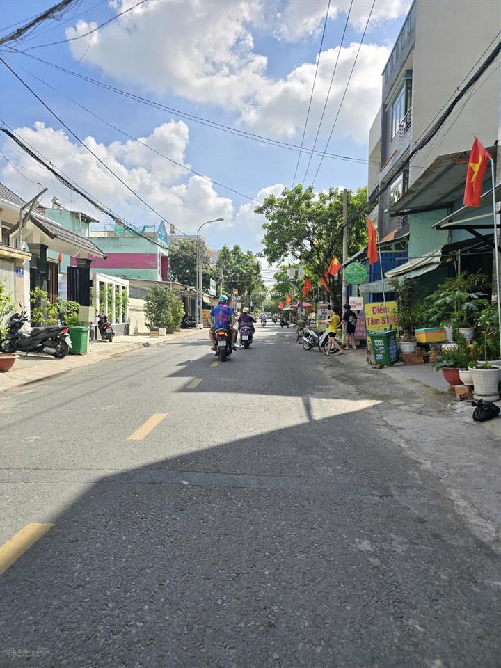 Nhà mặt tiền 5 x 25 mặt tiền nguyễn thị thơi, ngay nguyễn thị kiểu, chợ giãn dân.
