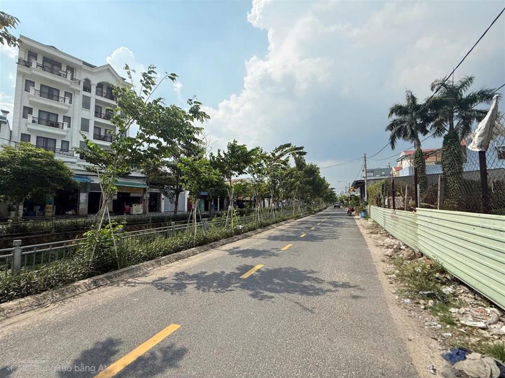 Đất 2600m2 full thổ cư, mặt tiền ngay ngã tư ga, kế bên gò vấp, giá thương lượng chính chủ