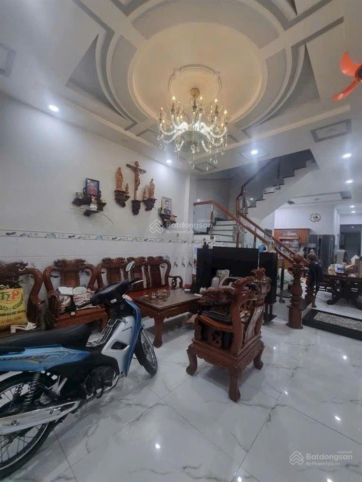 Nhà 1t2l 4,2 x 27 mặt tiền trần thị hè, gần ngã 3 đông quang, nở hậu đẹp.