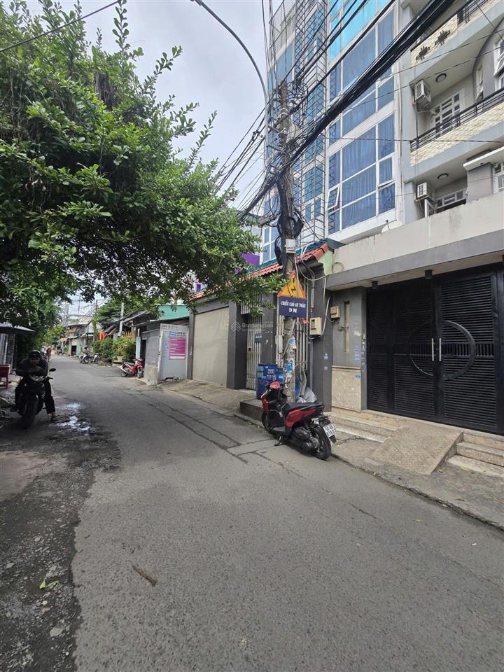 Bán nhà 4 tầng 4,5 x 22 mặt tiền nhánh tô ký, nở hậu, 8 phòng, gần chợ tân chánh hiệp.