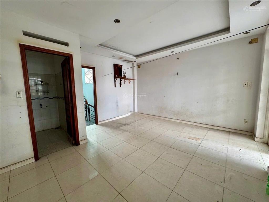 Nhà 3 tầng 5,2 x 23 hxt lê đức thọ, thông đường bờ kênh mới, giá siêu hời không có căn thứ 2.