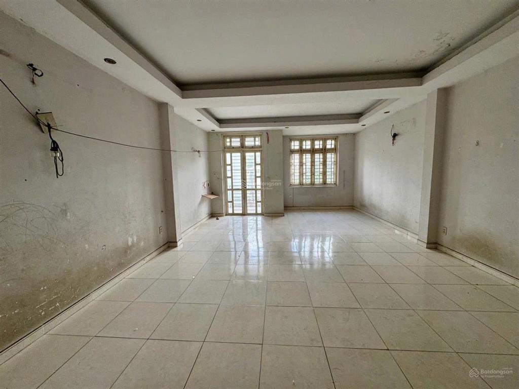 Nhà 3 tầng 5,2 x 23 hxt lê đức thọ, thông đường bờ kênh mới, giá siêu hời không có căn thứ 2.