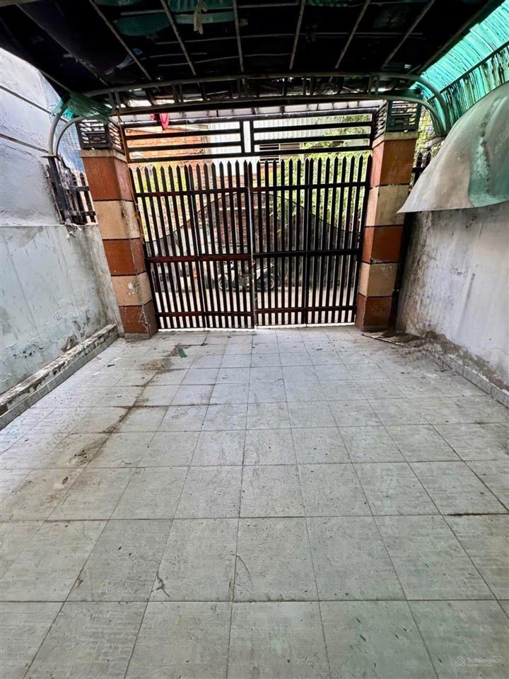 Nhà 3 tầng 5,2 x 23 hxt lê đức thọ, thông đường bờ kênh mới, giá siêu hời không có căn thứ 2.