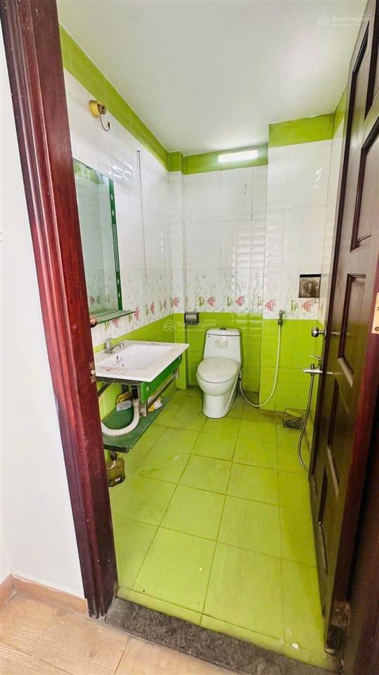 Nhà 3 tầng 4x30 mặt tiền dương thị mười, nhà đẹp giá tốt.