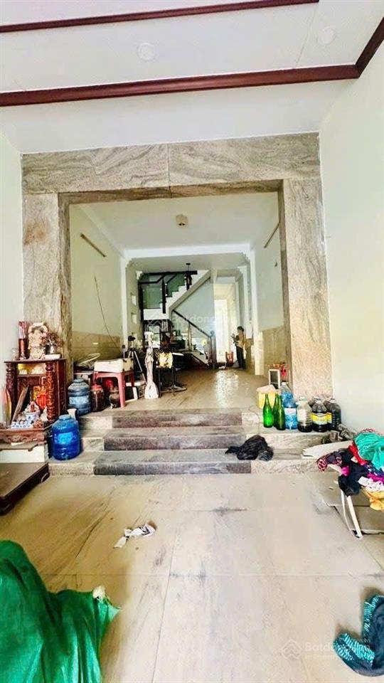 Nhà 3 tầng 4x30 mặt tiền dương thị mười, nhà đẹp giá tốt.