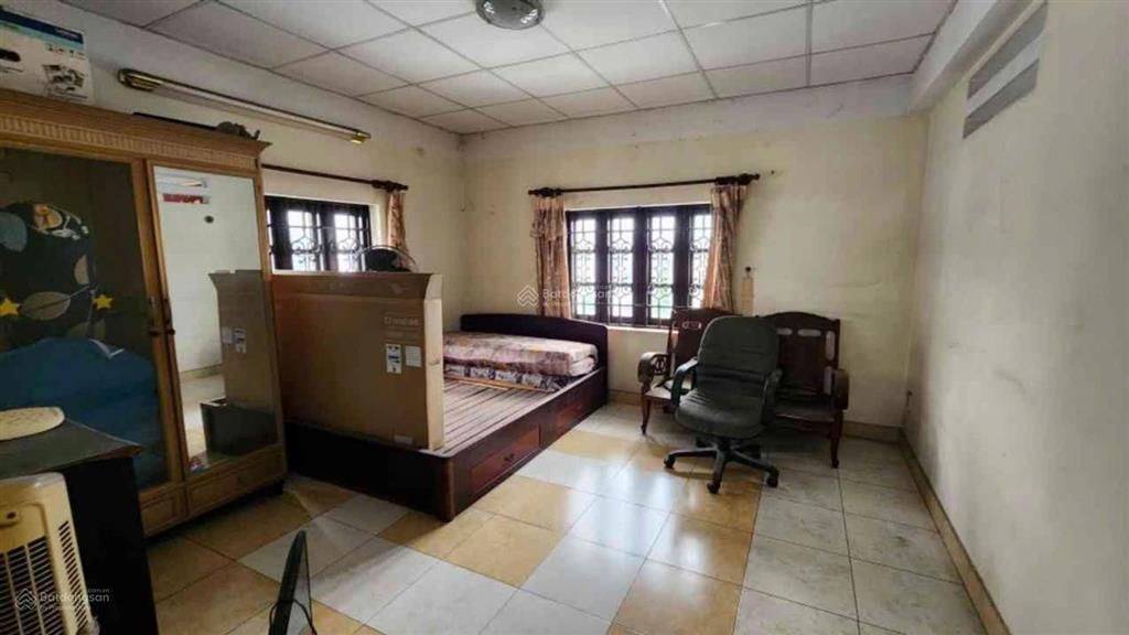 Biệt thự 3 tầng 15 x 20m khu biệt thự thạnh xuân, ngay ngã tư ga, kế bên gò vấp