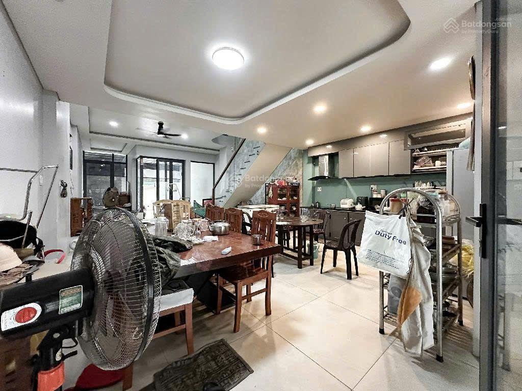 Mặt tiền nhánh phạm văn chiêu, 3 tầng, 6x19 khu bàn cờ đường 8m, thông đường bờ kênh mới