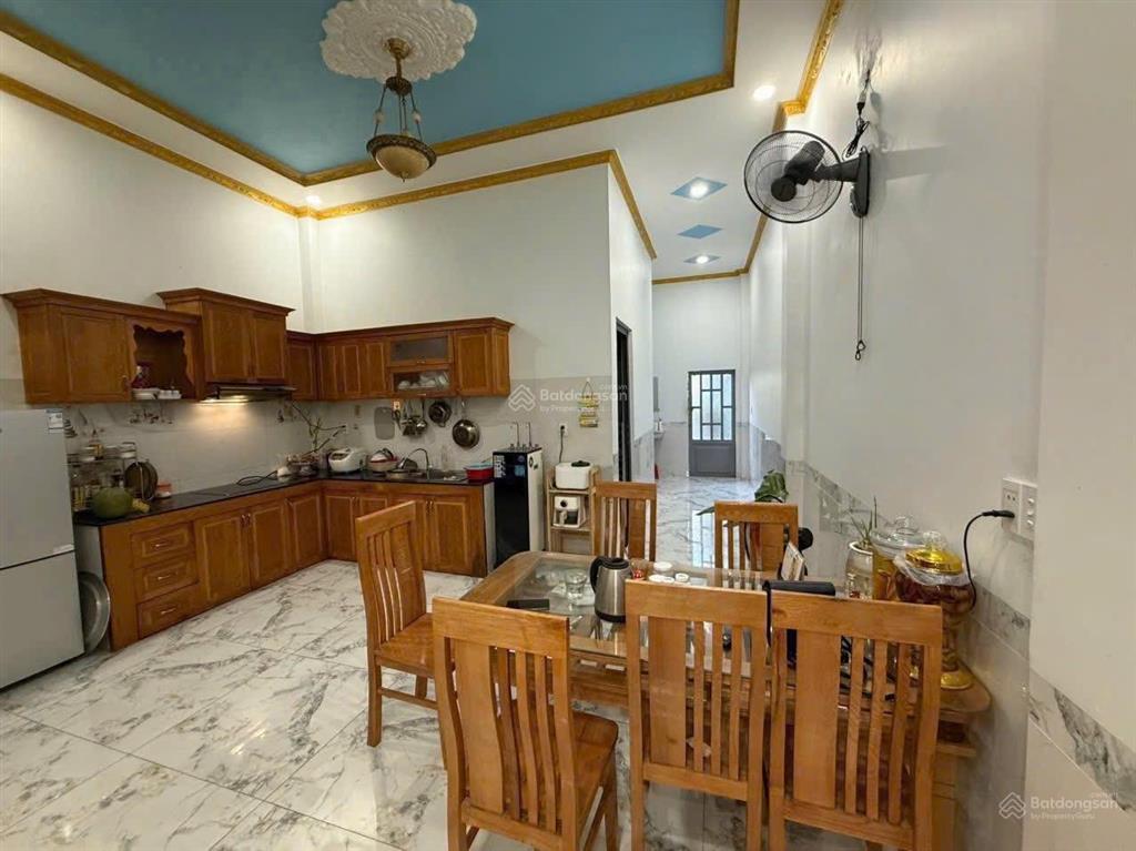 C chính chủ bán gấp căn nhà hưng nhơn tân nhựt giá 1ty 850triệu ( giá 100% )