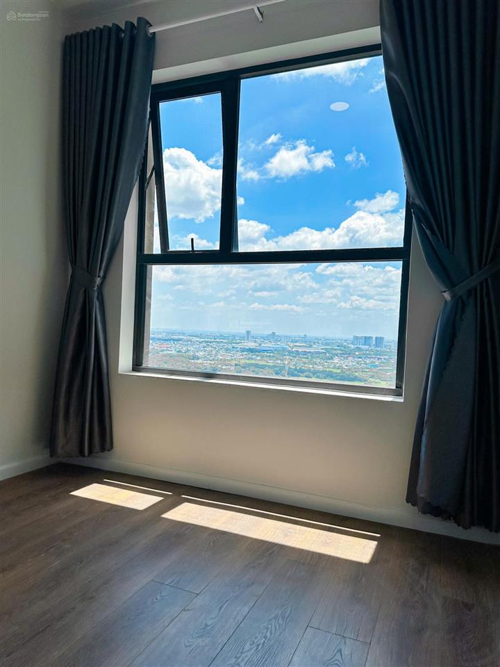 Bán căn hộ 2pn2wc view hồ bơi đẹp, sẵn sổ, trung tâm lái thiêu
