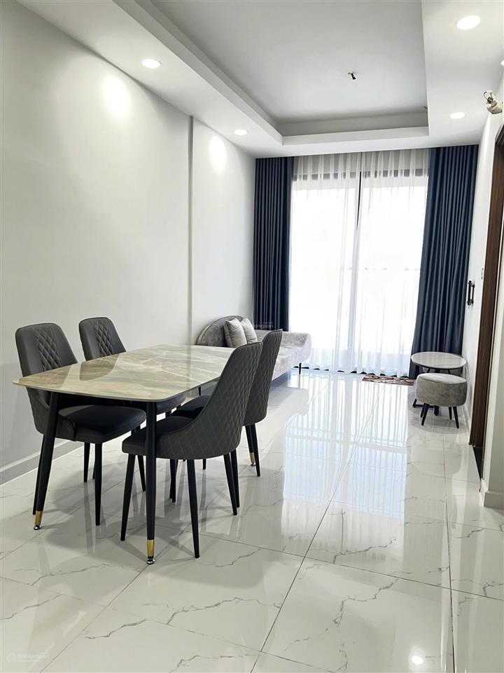 Chính chủ cho thuê căn hộ 2pn view hồ bơi full nội thất mới nguyên 8tr, gần aeon
