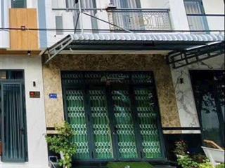 Chính chủ bán 9.5 tỷ  nhà mặt tiền đường số gần chợ tân mỹ q7  5mx15m 6 phòng thu nhập 35 tr/th