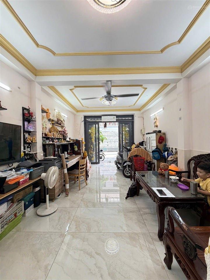 Bán nhà 3 tầng mặt tiền đường gần chợ tân mỹ, quận 7, 40m, tặng nội thất, giá 10 tỷ