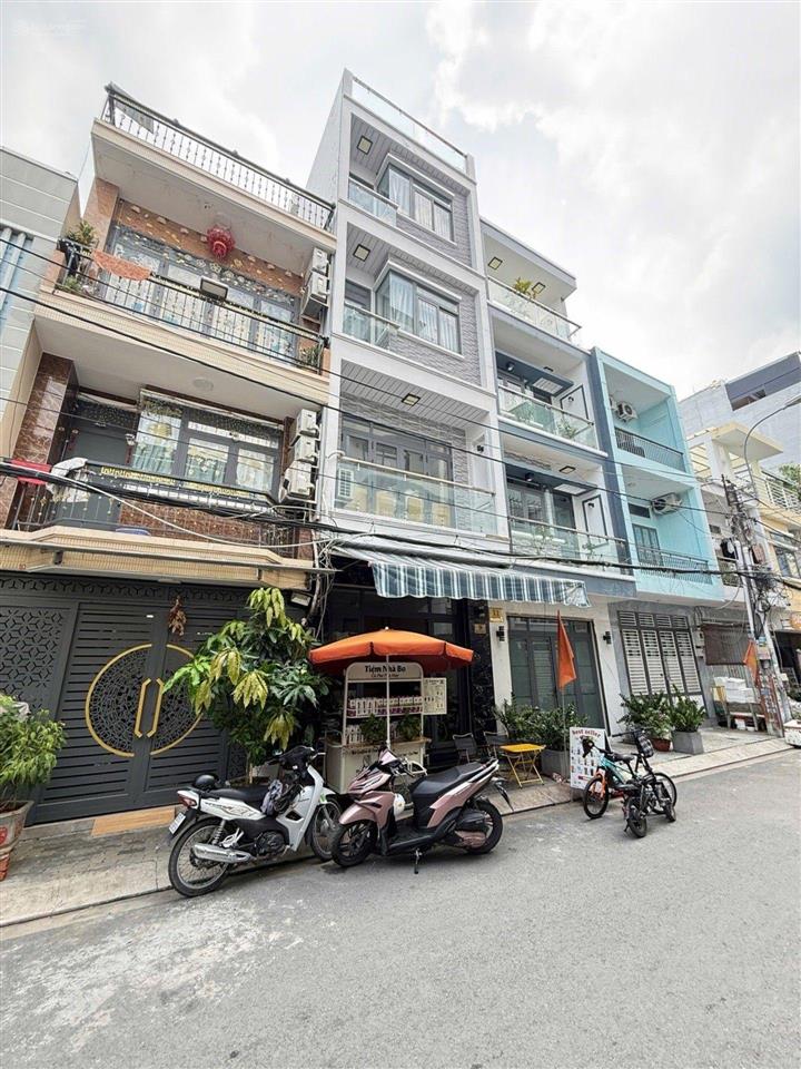 Bán nhà 3 tầng mặt tiền đường gần chợ tân mỹ, quận 7, 40m, tặng nội thất, giá 10 tỷ
