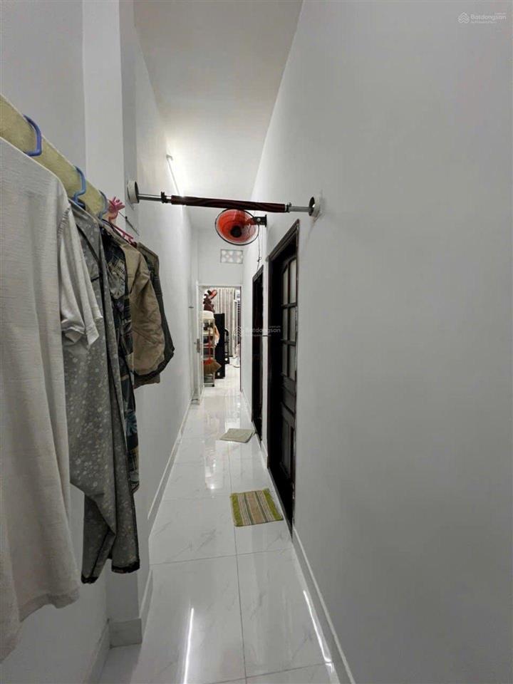 Bán nhà cấp 4 mặt tiền đường số 8m gần lâm văn bền, quận 7, 64m2, giá 6 tỷ