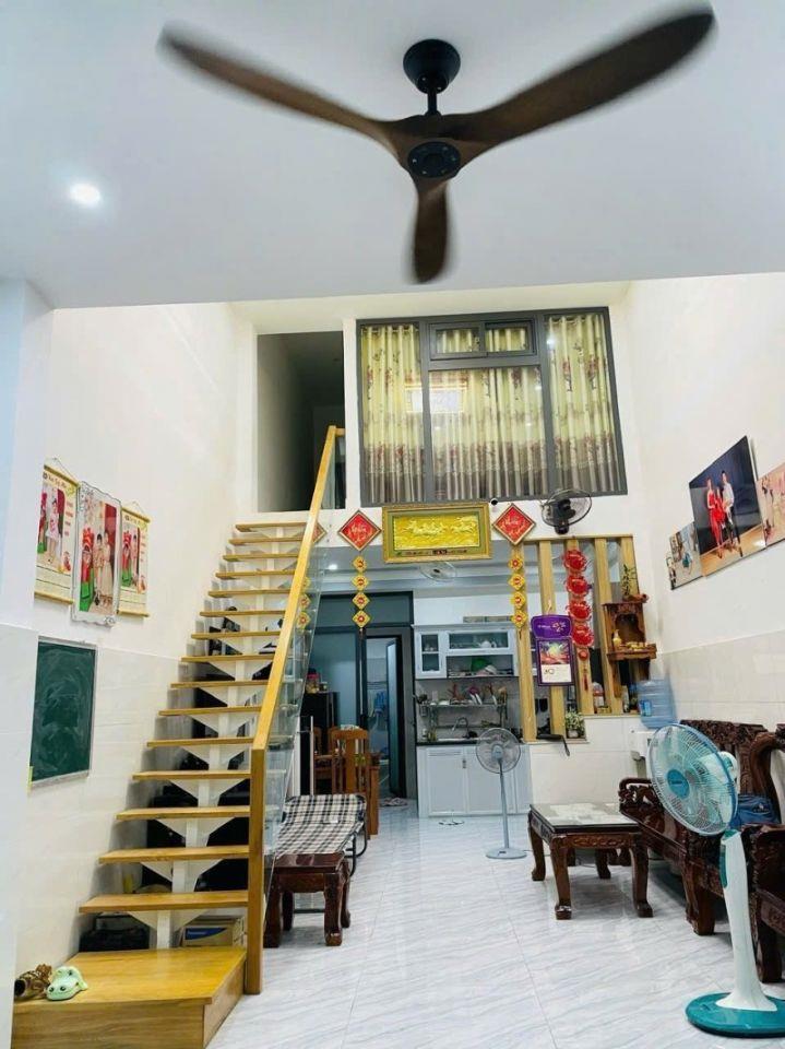 Bán Nhà Gò Cát Phú Hữu - 3PN (Có PN Trệt) - Đường Ô Tô Bàn Cờ - Giá Chỉ 4.6 Tỷ