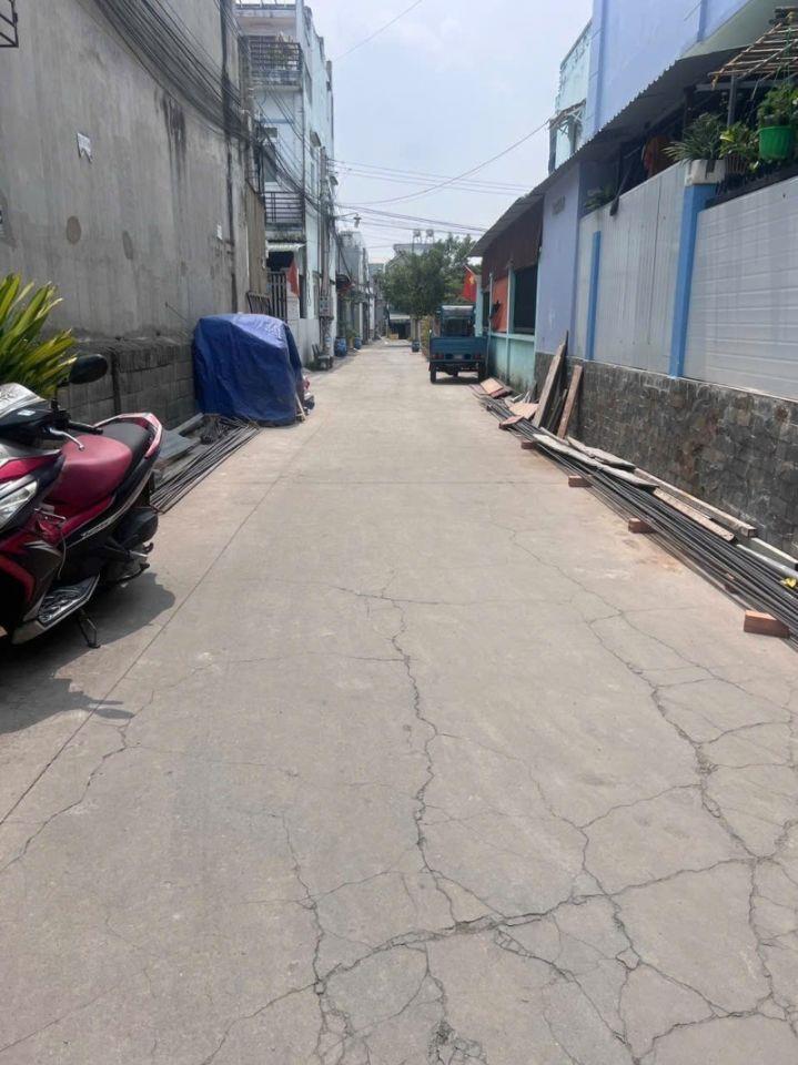 Bán Nhà Đẹp Dĩ An Bình Dương 60m², Gần GO! Dĩ An, HXH, Giá Chỉ 4.25 Tỷ