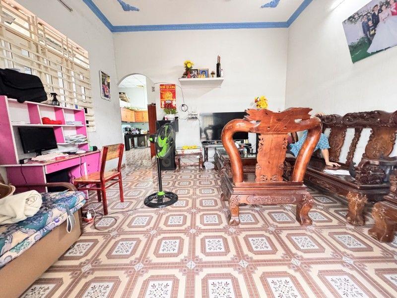 Bán Nhà Góc 92m² Hai Bà Trưng - Gần GO! Dĩ An, Xe Hơi Giá Hơn 4 Tỷ