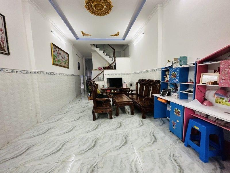 Bán Nhà 65m² Gần Hoàng Hữu Nam, Q9. Full Nội Thất, Giá Nhỉnh 4 Tỷ