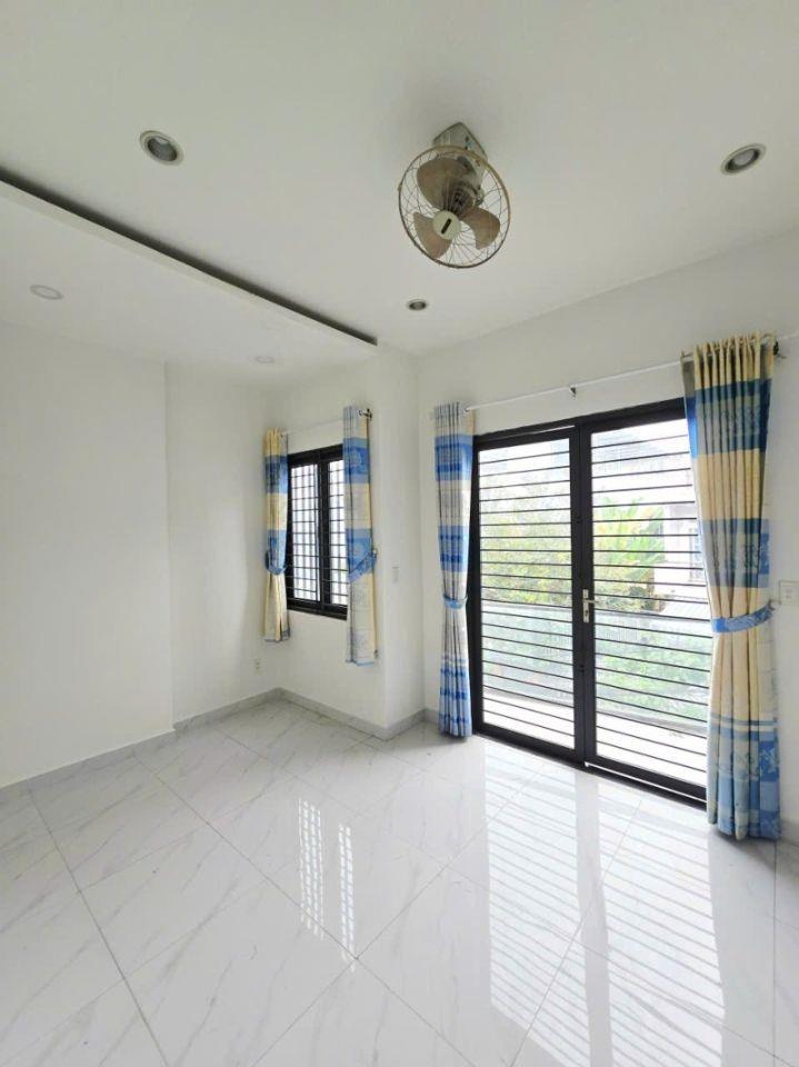 Nhà 2 Mặt Tiền Ô Tô Phú Hữu 85m², 2 Tầng, Hoàn Công, Giá 5.79 Tỷ