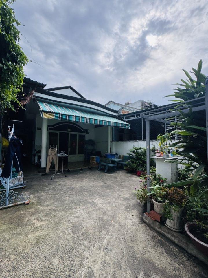 Bán 150m² Đất Linh Xuân TĐ, Ngang 6M, Nhà C4, Gần Lang ĐH. Giá 5,2 Tỷ