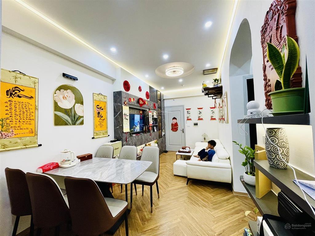 Chính chủ cần bán chung cư vp5 bán đảo linh đàm 62m  tầng 22 view hồ sổ đỏ chính chủ giá 5.45 tỷ