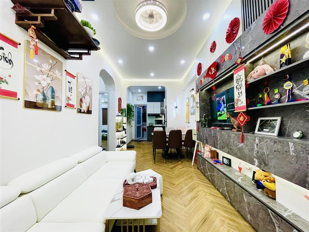 Chính chủ cần bán chung cư vp5 bán đảo linh đàm 62m  tầng 22 view hồ sổ đỏ chính chủ giá 5.45 tỷ