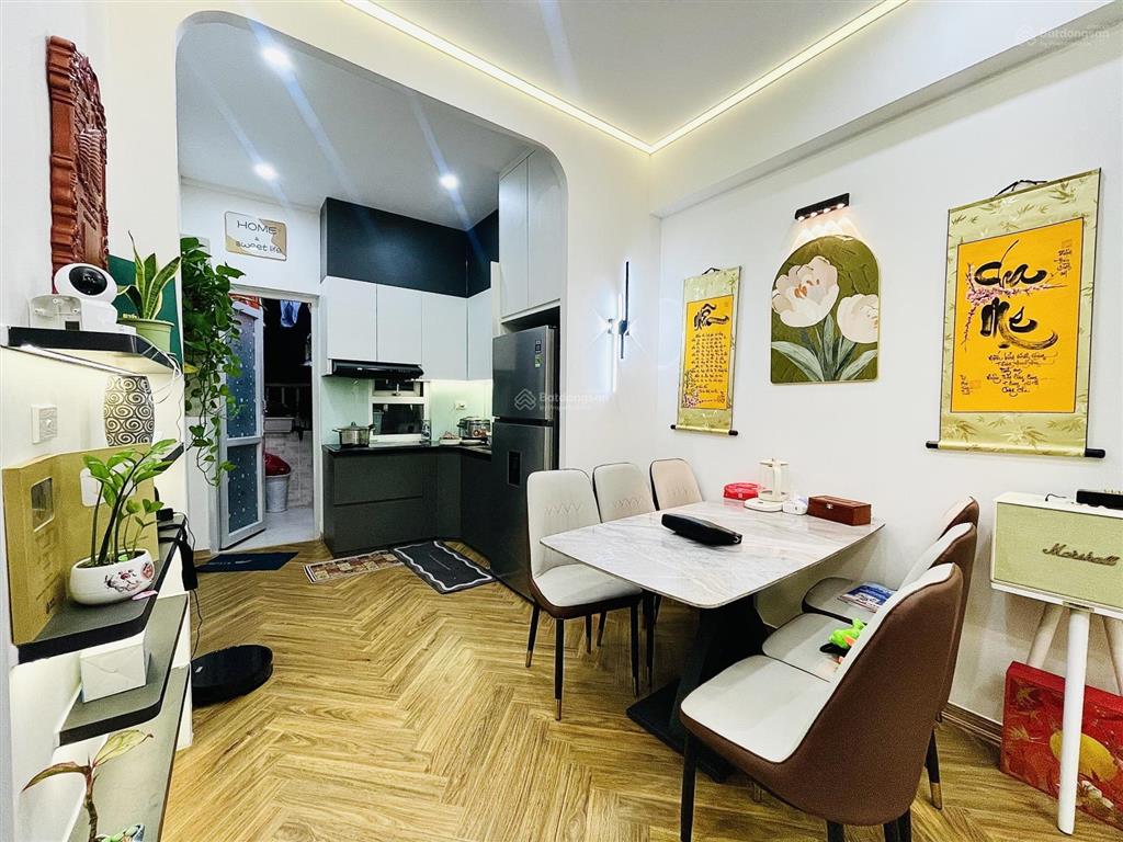 Chính chủ cần bán chung cư vp5 bán đảo linh đàm 62m  tầng 22 view hồ sổ đỏ chính chủ giá 5.45 tỷ