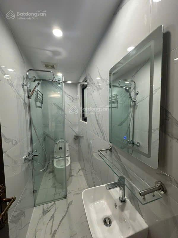 Nhà lô góc trần duy hưng, cầu giấy. dt 52m2* 6 tầng* mt khủng. thang máy  nt cao cấp  oto vào nhà