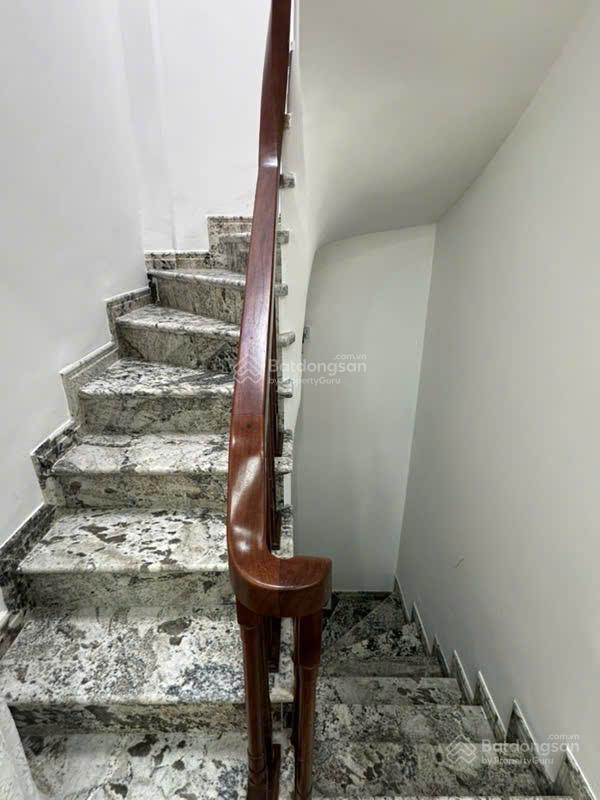 Nhà lô góc trần duy hưng, cầu giấy. dt 52m2* 6 tầng* mt khủng. thang máy  nt cao cấp  oto vào nhà