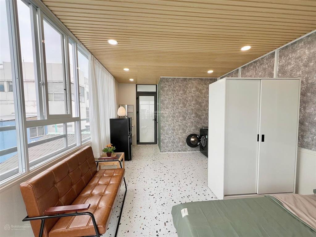 Cho thuê căn hộ studio ban công q1 gần cầu nguyễn văn cừ, nowzone, chợ bến thành, bitexco, bùi viện