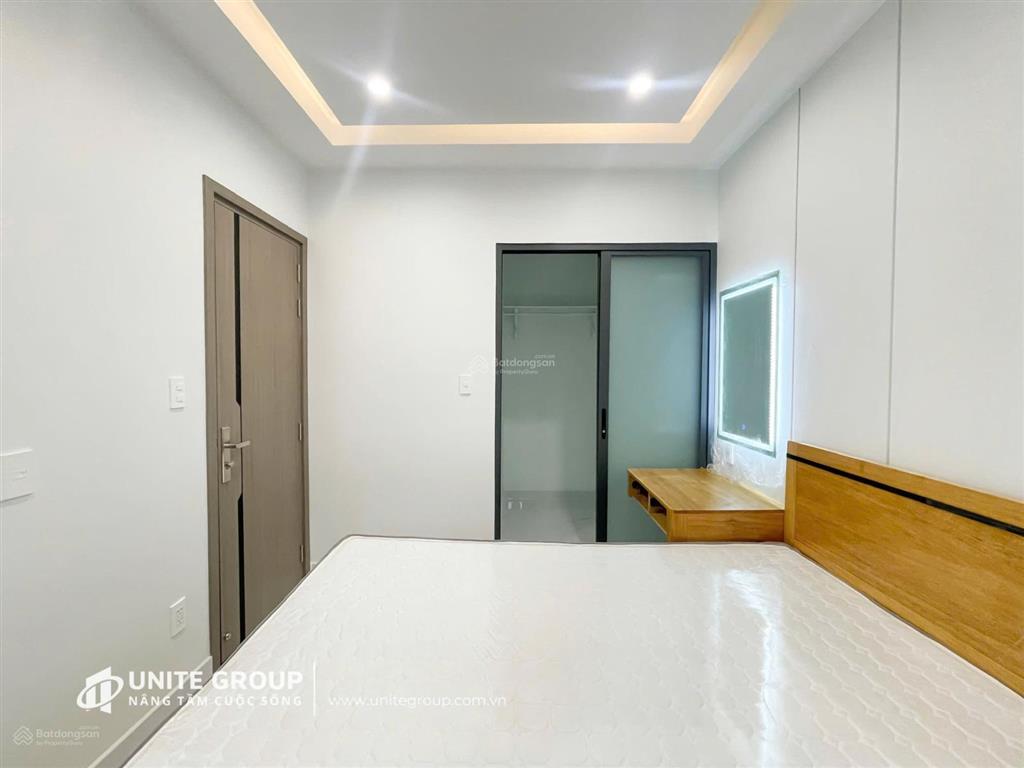 Cho thuê căn hộ 1pn ban công thoáng q1 gần chợ bến thành, cầu ông lãnh, bùi viện, cầu calmette