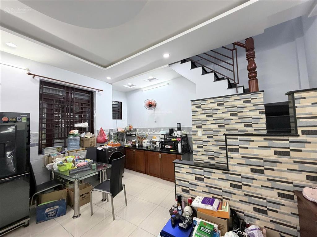 Nhà lý tuệ 6,3 x 6,25 = 39m2 , 2 tầng nhà cứng đẹp 3tỷ750