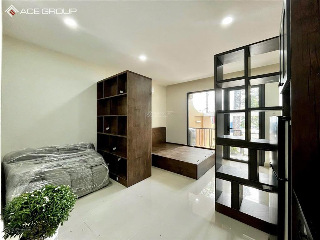 Căn hộ full nội thất  ban công  gần sân bay tân sơn nhất
