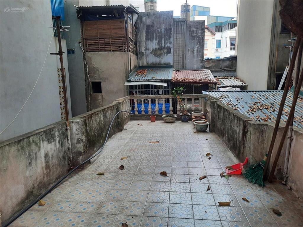 Cho thuê nhà riêng, số 32, ngõ 26 phùng hưng, hà đông. nhà 2 tầng 1 tum, 40m2