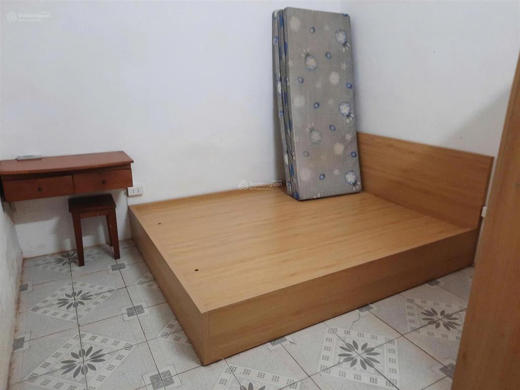 Cho thuê nhà riêng, số 32, ngõ 26 phùng hưng, hà đông. nhà 2 tầng 1 tum, 40m2