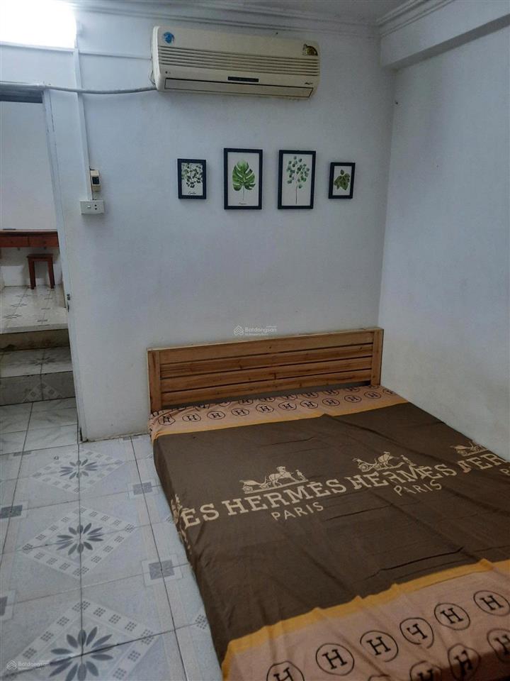 Cho thuê nhà riêng, số 32, ngõ 26 phùng hưng, hà đông. nhà 2 tầng 1 tum, 40m2