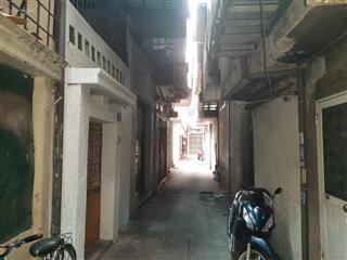 Cho thuê nhà riêng, số 32, ngõ 26 phùng hưng, hà đông. nhà 2 tầng 1 tum, 40m2