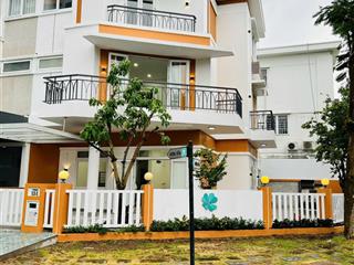 Cho thuê nhà biệt thự khang điền bình chánh, 20 triệu, 180m2, uy tín hot!