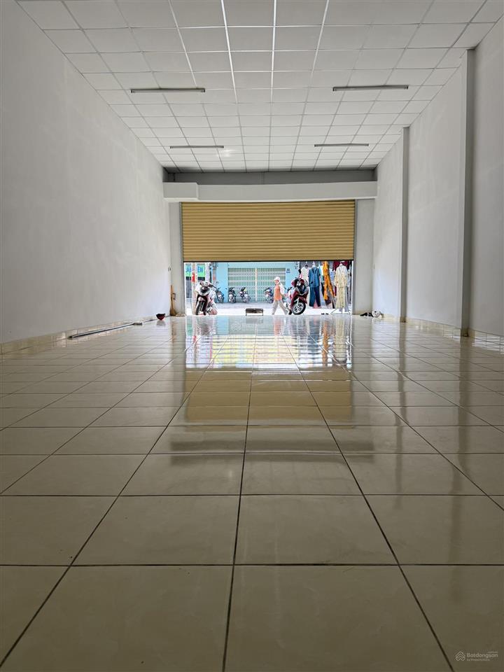 Bán shophouse tại ấp 1 phong phú, 12,99 tỷ, 200m2 nguyên căn mặt tiền quốc lộ 50 sổ hồng sẵn