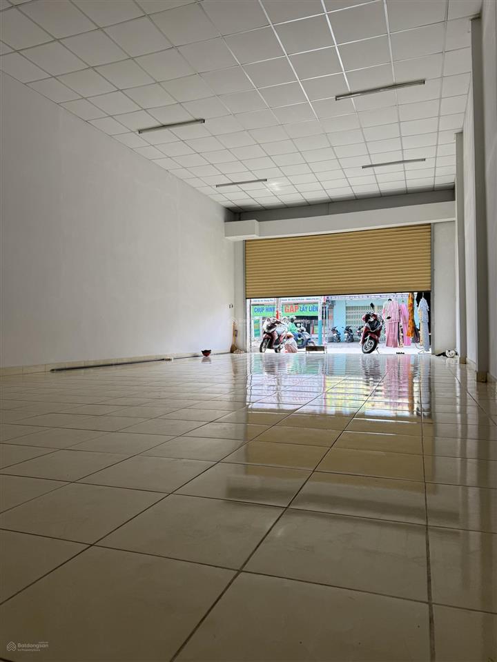 Bán shophouse tại ấp 1 phong phú, 12,99 tỷ, 200m2 nguyên căn mặt tiền quốc lộ 50 sổ hồng sẵn